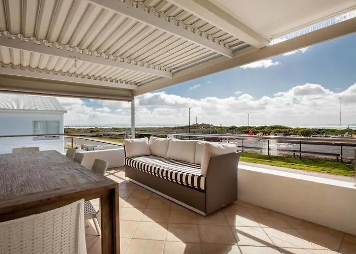 Harbour House 25