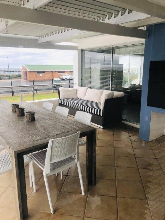 Harbour House 25 Apartment Struisbaai